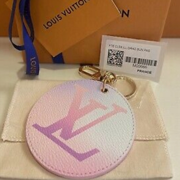 Louis Vuitton Sunrise Pastel Key Charm - Picture 2 of 5
